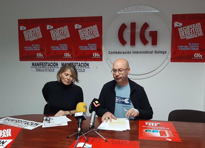 El secretario de la Confederación Intersindical Galega (CIG) en la comarca de Vigo, Alberto Gonalves, durante la rueda de prensa