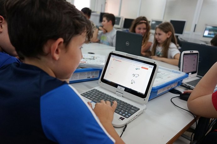 [Badajoz] Nota Informativa. Promedio Lleva Su Programa De Robótica Educativa A 14 Nuevos Municipios De Zonas Rurales