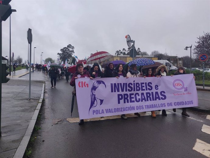 Manifestación de la CIG Mulleres para reclamar mejores condiciones para las cuidadoras profesionales del hogar