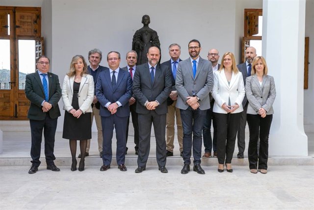 Participantes en la reunión sobre la reforma del Estatuto de C-LM.