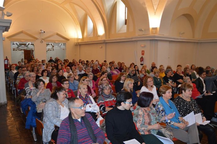 La Escuela Municipal de Adultosde Alcalá recorre la evolución de la vida de las mujeres a través de sus alumnas