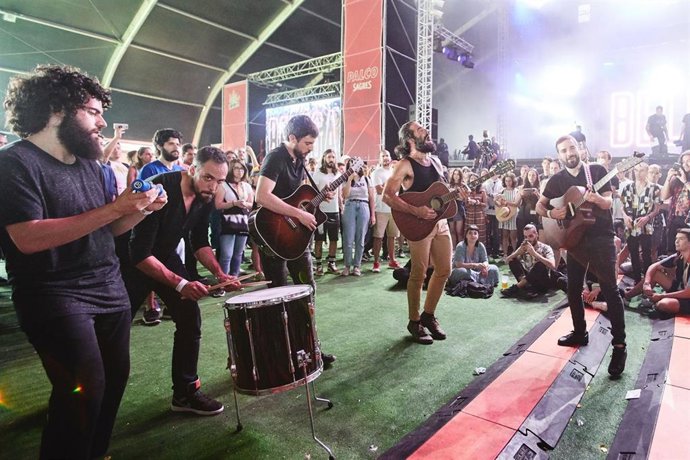Actuación del grupo Beluga en el Nos Alive.