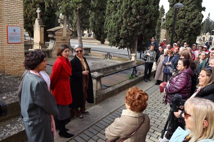 El cementerio de Torrero estrena una nueva ruta por la memoria de las mujeres más significativas de la ciudad