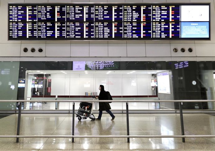 El coronavirus impacta en el tráfico aéreo. 