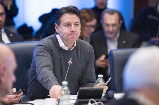 El primer ministro de Italia, Guiseppe Conte, en una reunión en Roma