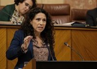 Adelante acusa a la Junta de "legislar contra las mujeres" y Ruiz destaca la atención psicológica presencial a víctimas