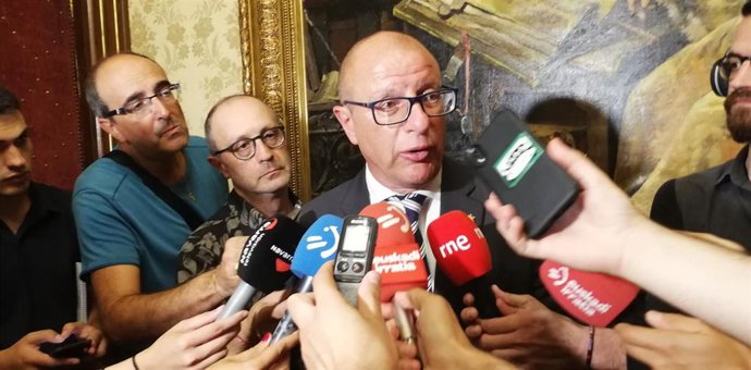 El consejero de Educación del Gobierno de Navarra, Carlos Gimeno