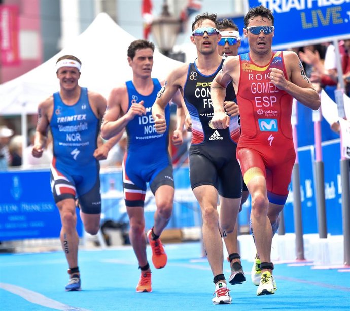 El triatleta Javier Gómez Noya durante una prueba