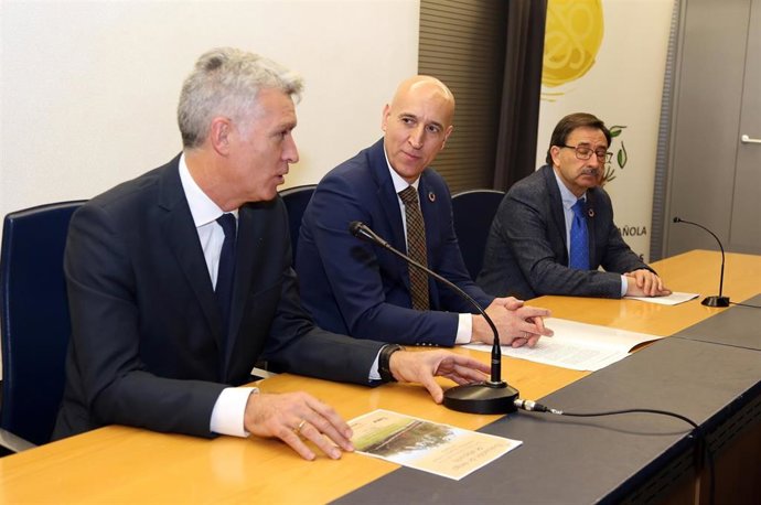 José Antonio Diez, junto a Francisco Bergua, presidente de AEPJP, en la inauguración de la jornada técnica dedicada a la evaluación de riesgo de arbolado de la Asociación Española de Parques y Jardines Públicos.