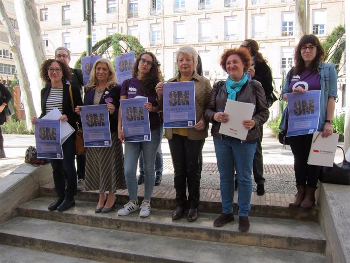 Integrantes de la Asamblea Feminista de la Región de Murcia