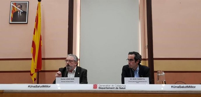 El secretario de Salud Pública, Joan Guix, y el director general de Profesionales de la Salud, Marc Ramentol