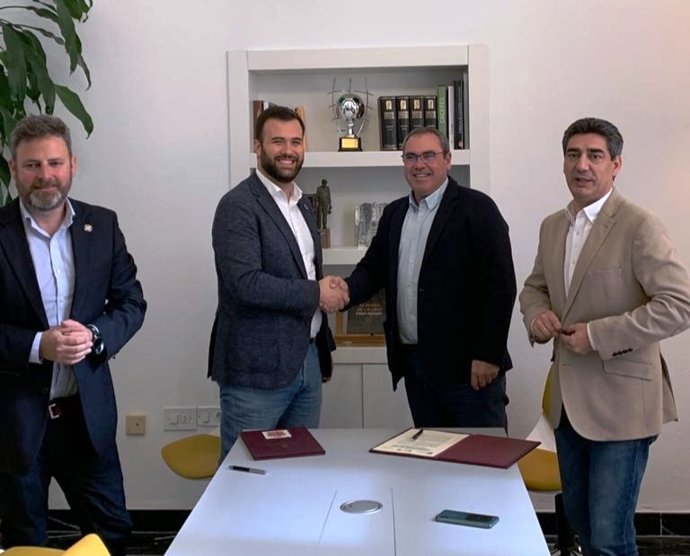 El Ayuntamiento de Cáceres y la DOP Torta del Casar renuevan su colaboración par