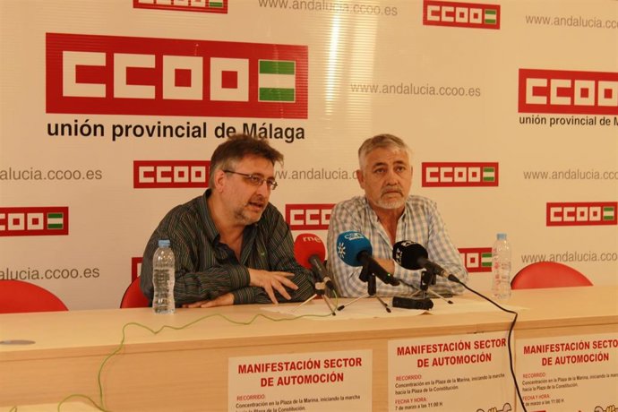 Andrés González Gato, Secretario Provincial de CCOO Industria y José Manuel Pallarés González, Secretario de Acción Sindical de FICA de UGT Málaga en rueda de prensa