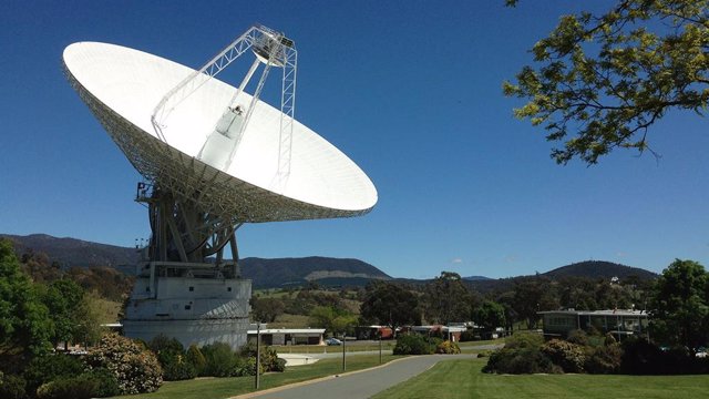 Antena de espacio profundo en Canberra