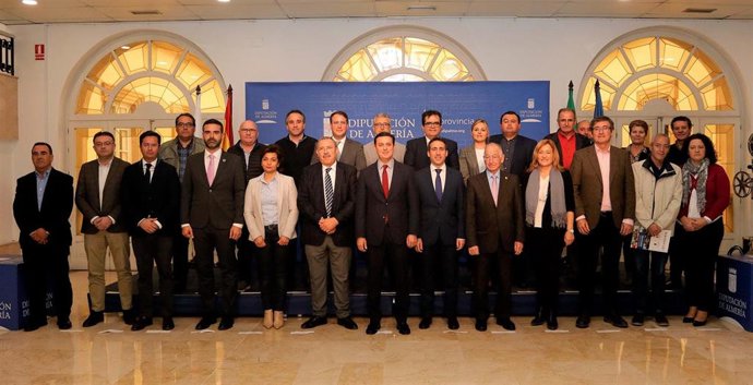 Reunión entre Diputación, ayuntamientos y Hortyfruta