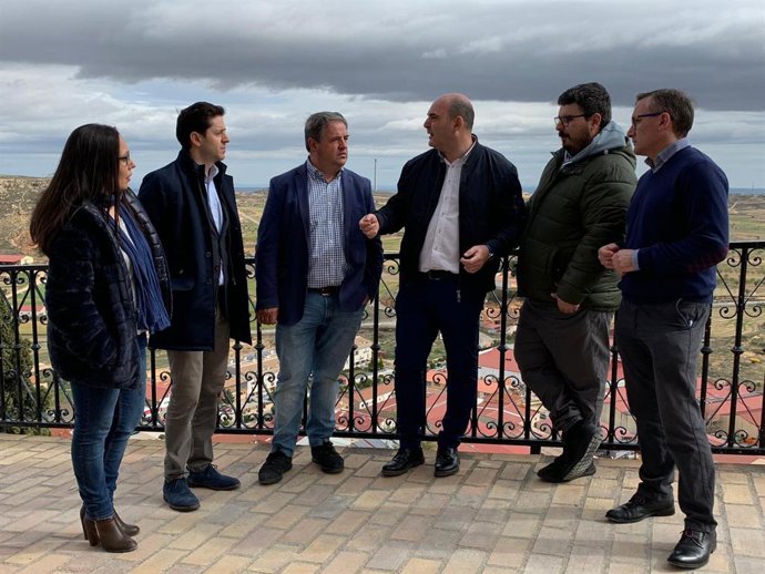 Responsables del PP visitan la localidad de Andorra (Teruel).