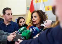 Montero reconoce que Cantabria se desviará del objetivo de déficit por el IVA de 2017, entre otros motivos