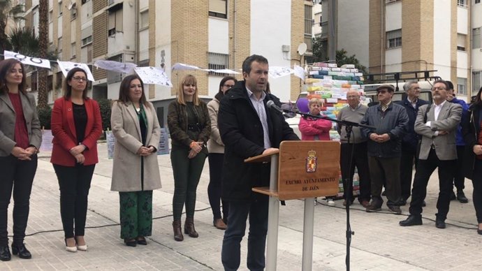 El alcalde de Jaén, Julio Millán, durante su intervención en el acto institucional convocado por el Ayuntamiento con motivo del Día Internacional de la Mujer