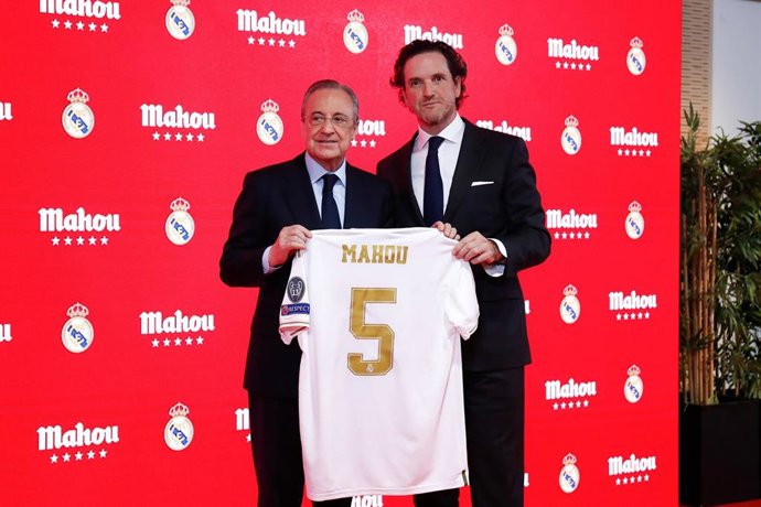Florentino Pérez junto a Eduardo Petrossi, CEO de Mahou San Miguel
