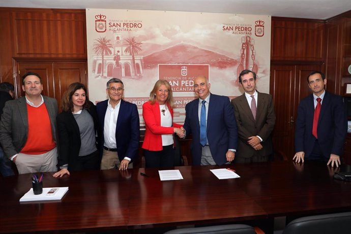 Acuerdo entre el Ayuntamiento de Málaga y Endesa por la subestación eléctrica en San Pedro Alcántara
