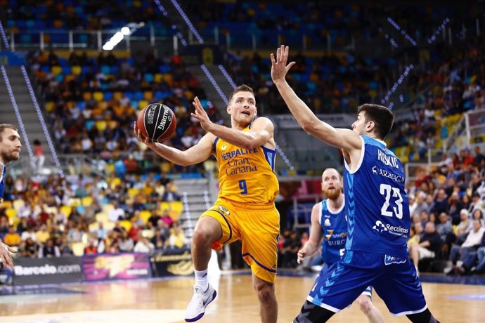 Mekel jugando con el Gran Canaria