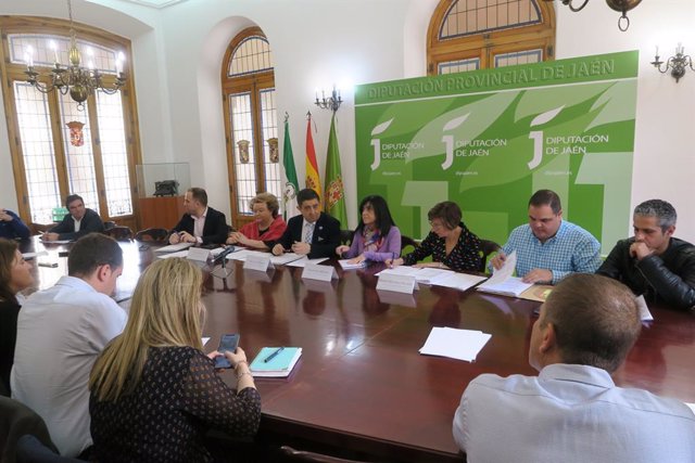 Reunión de la junta asesora del Consejo de Alcaldes y Alcaldesas de la provincia de Jaén