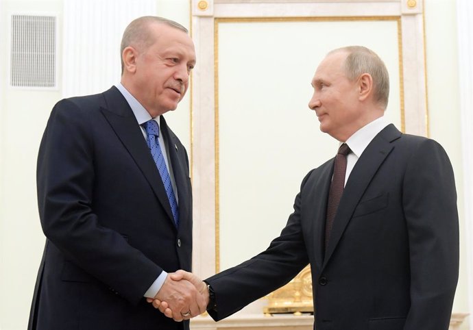 Siria.- Rusia y Turquía acuerdan un alto en fuego en Idlib a partir de la median