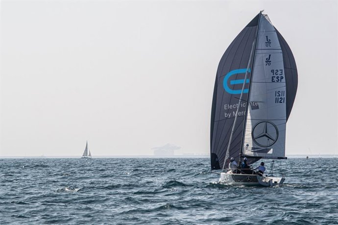 Nace el Mercedes Benz Saling Team