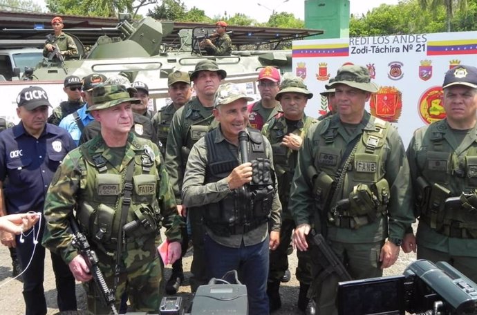 Venezuela.- Venezuela captura a 37 paramilitares de 'Los Rastrojos' y requisa 65