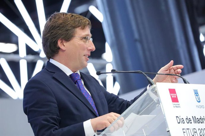 El alcalde de Madrid, José Luis Martínez-Almeida, durante su intervención en en la celebración del Día de Madrid, en la Feria Internacional de Turismo, Fitur 2020 durante su tercera jornada, en Madrid (España), a 24 de enero de 2020.