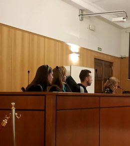 Los dos condenados, durante la vista de conformidad en la Audiencia de Valladolid.