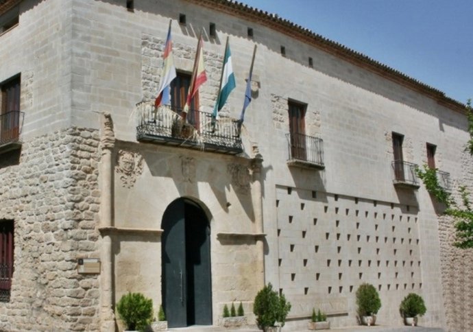 La concentración será a las puertas del Ayuntamiento de Castellar, en una imagen de archivo