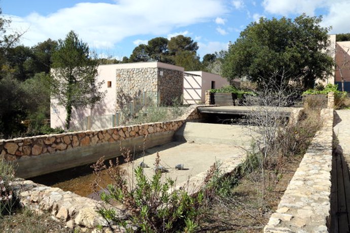 Pla general dels edificis del complex turístic de l'antiga Ciutat de Reps i de Vacances de Tarragona. Imatge del 6 de mar del 2020 (Horitzontal).