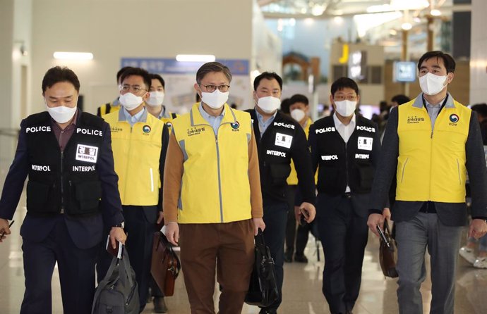 Coronavirus.- Corea del Sur convoca al embajador japonés para protestar por las 