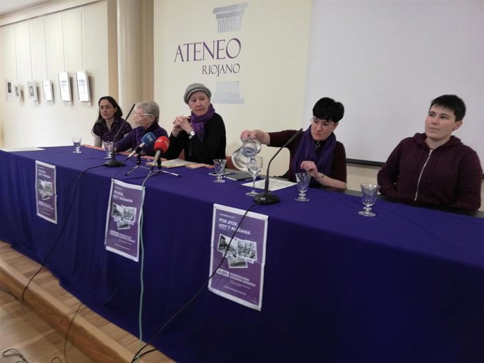 Coordinadora 8M convoca a las mujeres a manifestarse este domingo bajo el lema 'Luchando molestamos. Solo muertas importamos'