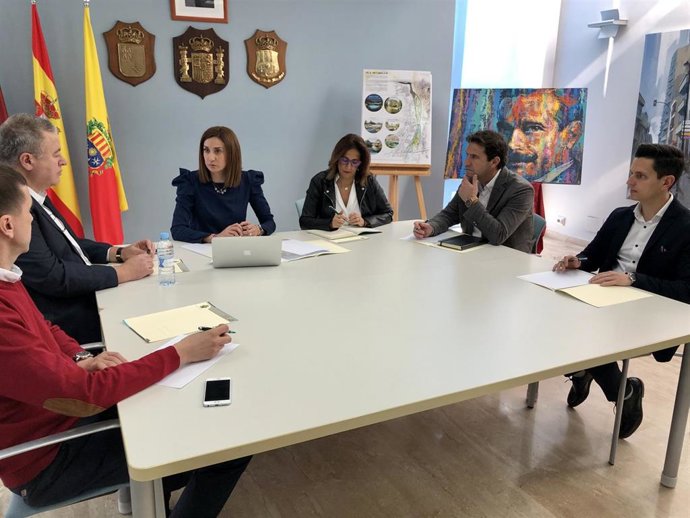 Diputados y senadores del PP mantienen una reunión con la alcaldesa de Archena