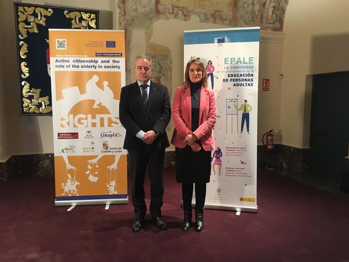 Agustín Sigüenza y Rocío Lucas en la presentación del proyecto.