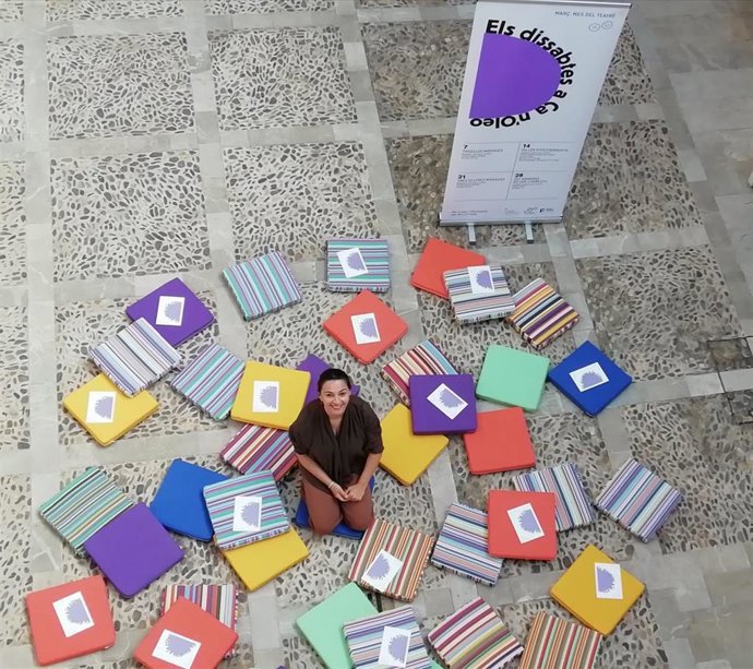 La delegada de la Presidencia para la Cultura, Catalina Solivellas,  presenta  'Los sábados en Ca n'Oleo'.