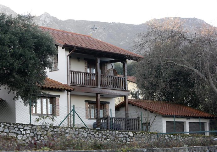 Domicilio, situado en la parroquia de Pría en Llanes, de Pedro Luis Nieva Abaigar, de 48 años, presunto inductor del asesinato del concejal de IU de Llanes, Javier Ardines.    