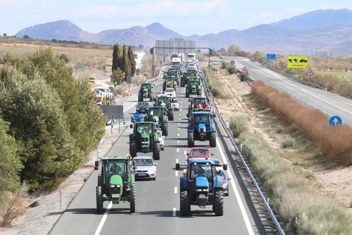 Agricultores reclaman un "reparto justo de la PAC" y critican que han sido "cond
