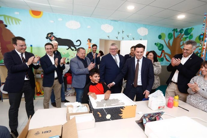 El presidente de la Diputación Provincial de Almería, Javier Aureliano García, visita Olula del Río