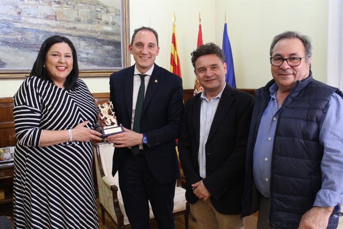 La vicepresidenta primera de la Diputación de Córdoba, Dolores Amo, participa en la celebración del Día de Andalucía en Lleida