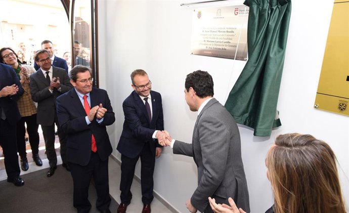 Inauguración de un edificio multiusos en Puebla de Don Fadrique