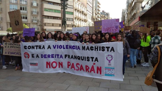 Manifestación estudiantil contra la censura educacional en Galicia
