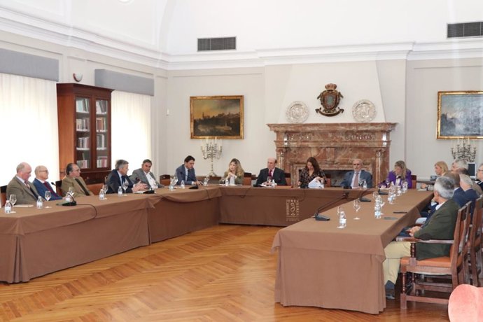 Cádiz.- Crespo se reúne con representantes del Marco de Jerez para analizar la a