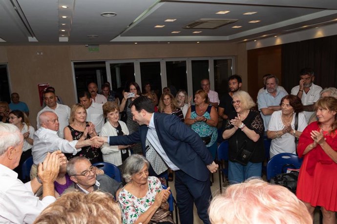 El candidato del PSdeG a la Xunta, Gonzalo Caballero, mantiene encuentros con la colectividad gallega en Argentina