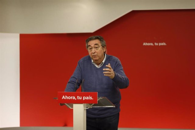 Rueda de prensa de Toni Ferrer en la sede del PSOE