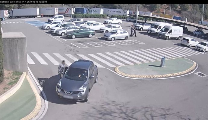 Tres detinguts per robatoris en rees de servei de l'AP-7