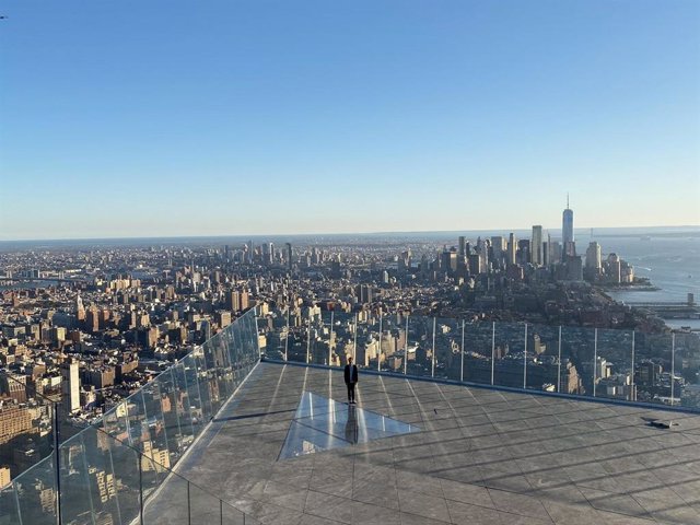 El arquitecto conquense Carlos Julián García, uno de los responsables de la iluminación de un rascacilos en Manhattan que contará con el mirador al aire libre más grande del Hemisferio Norte