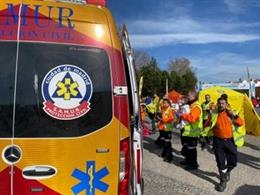 Imagen de asistencia del Samur-Protección Civil en la carrera en la que un joven ha entrado en parada cardiorrespiratoria